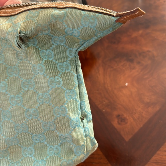 Gucci Blue Bag with Durable Canvas Material and Stylish Leather Handles - Picture 7 of 17